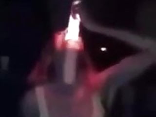 Extrema Deepthroat uma Luz